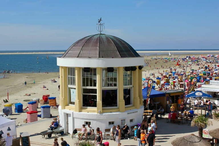 Mehr über den Artikel erfahren Musikpavillon Borkum